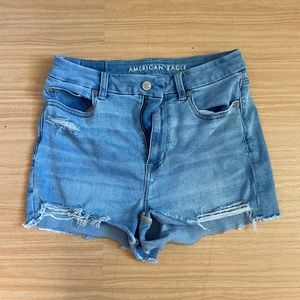 American eagle curvy high rise shorts size 6